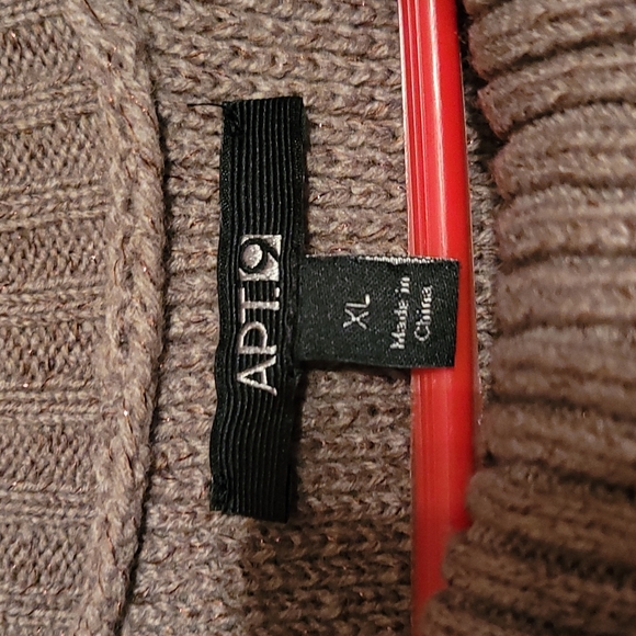 apt 9 XL cowlneck sweater - Picture 2 of 3